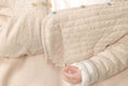 Laad afbeelding in galerijweergave, Reversible Babyjasje - Bunny/Nappy Sand