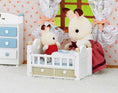 Laad afbeelding in galerijweergave, Sylvanian Families Chocolate Rabbit Baby Set 5017