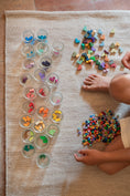 Laad afbeelding in galerijweergave, Mis Match And Bloom
