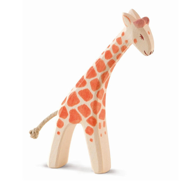 Giraffe klein met gebogen kop