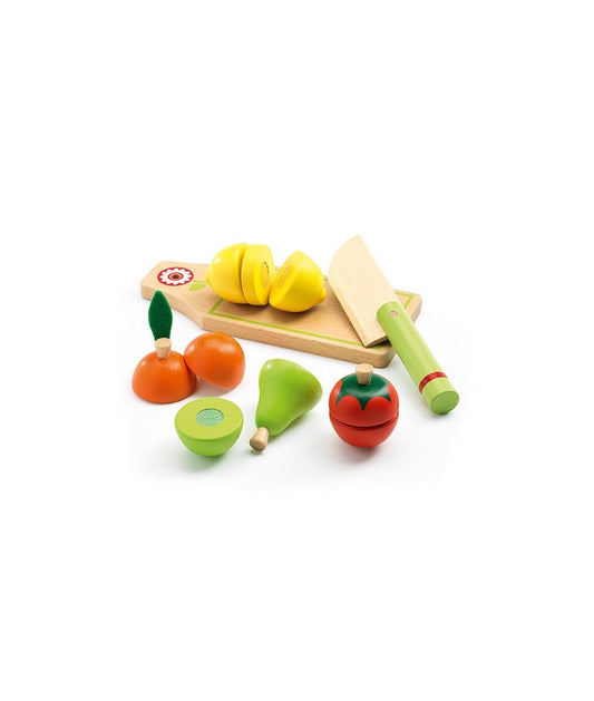Speelfruit met groenten en snijplankje