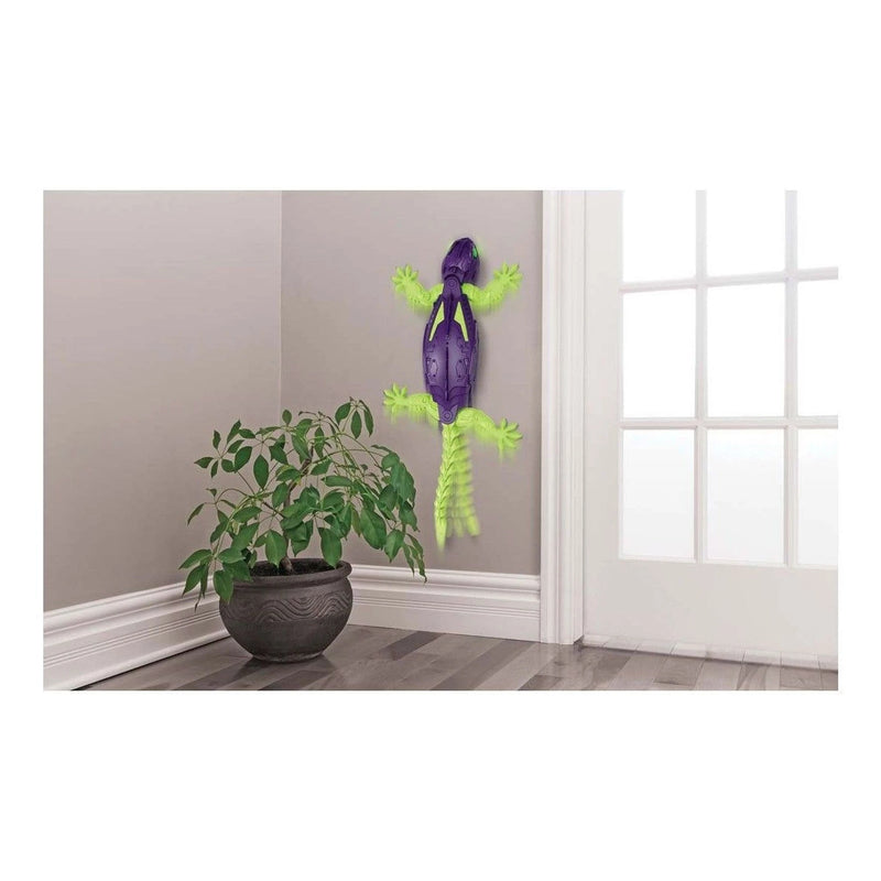 Gecko Wall Crawler - Glow in the Dark.