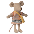 Kleine zus met tas