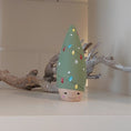Laad afbeelding in galerijweergave, houten kerstboom
