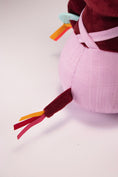 Laad afbeelding in galerijweergave, Lilliputiens - Activiteiten Knuffel Rosalie
